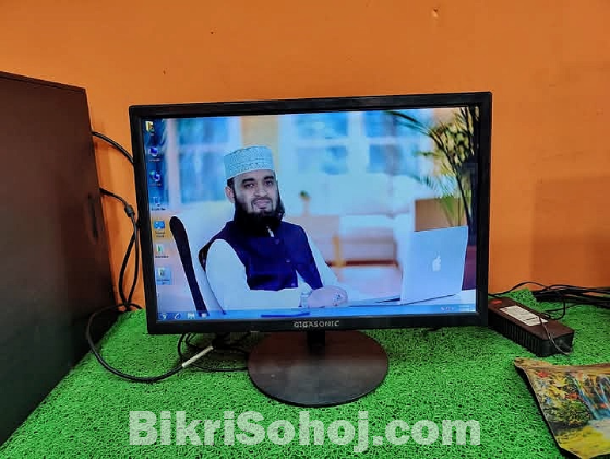 19'' Gigasonic Full HD Monitor